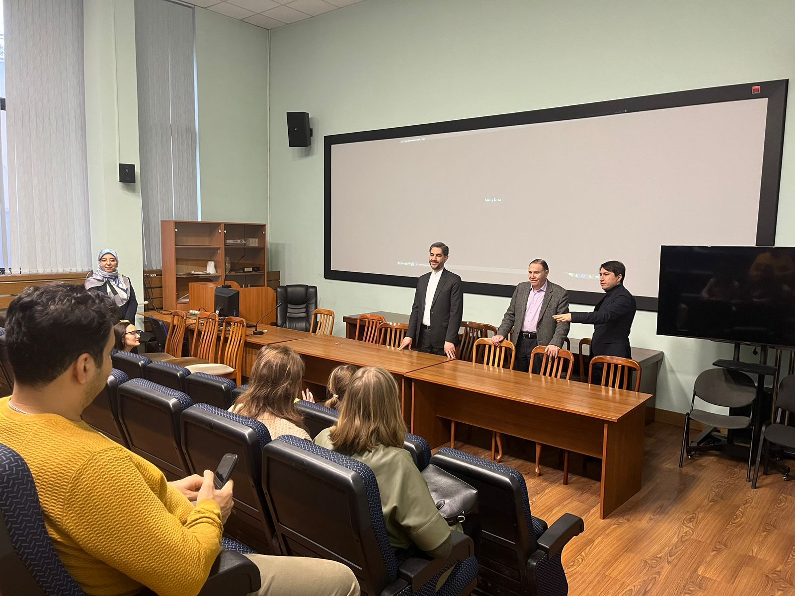 Встреча преподавателей МГЛУ с руководителем Культурного представительства Исламской Республики Иран в Москве Масудом Ахмадвандом